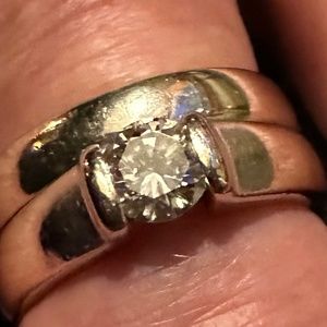 Diamond and white gold wedding set. Size 7